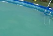 Acqua torbida in piscina