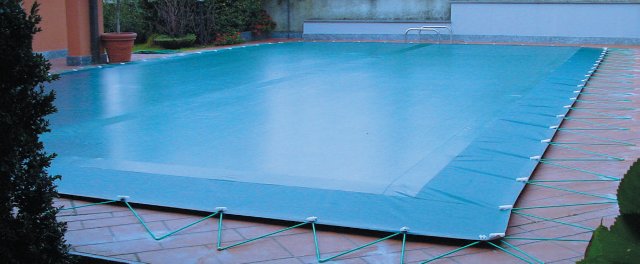 copertura per piscina in inverno