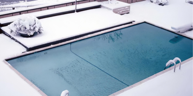 piscina in inverno