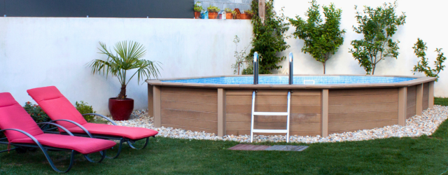 piscina fuori terra rivestita in pietra