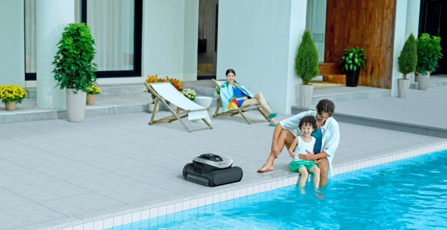 bordo piscina robot batteria